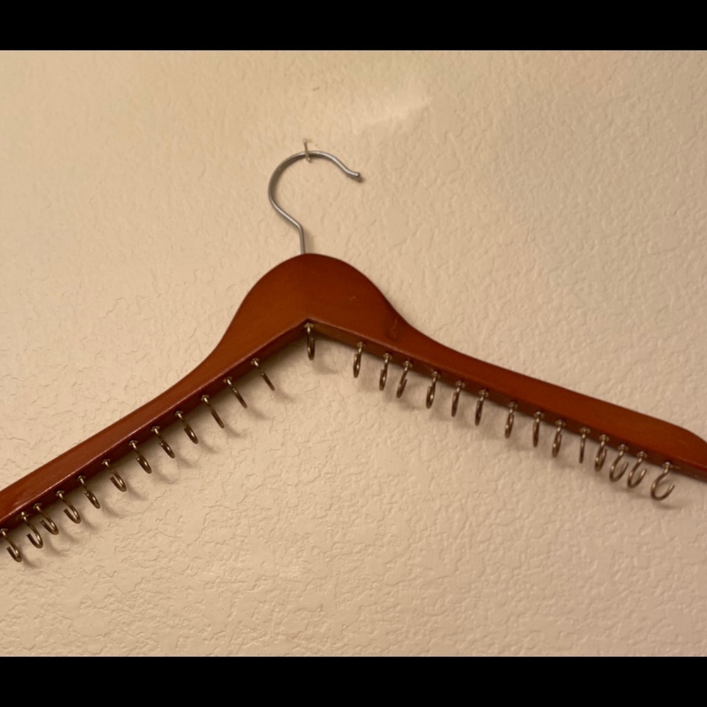 jewelry hanger